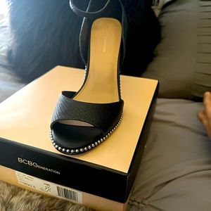 BCBG Black sandals with silver beads Straps around the ankle 3.75 heel